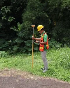 GPS-Geodetic-Hi-Target-V500-GNSS-RTK