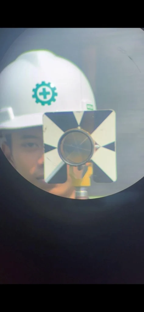 Mengenal Prisma Total Station Fungsi, Jenis, dan Cara Kerjanya